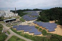 写真：秋田市メガソーラー発電所