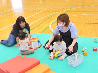 写真：5月21日活動風景・赤ちゃんコーナー