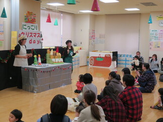 写真:12月18日活動風景・ソフトクリームのクリスマス