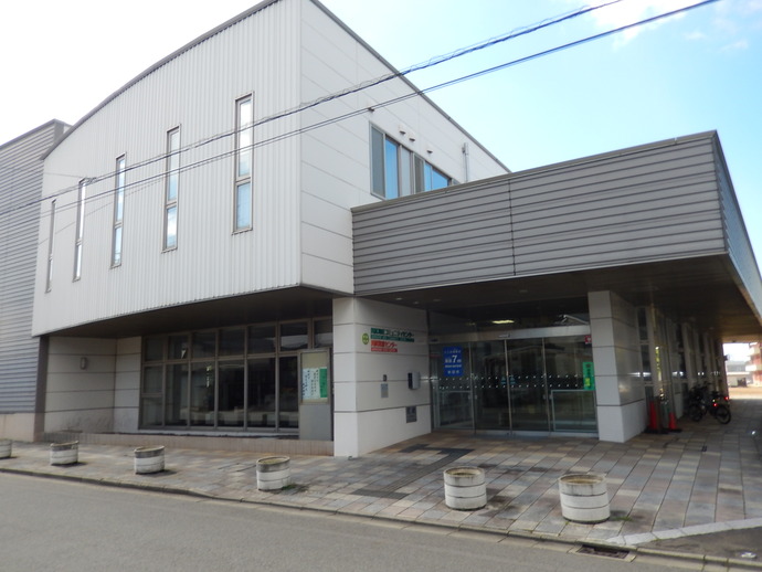 写真：川尻地区コミュニティセンター外観