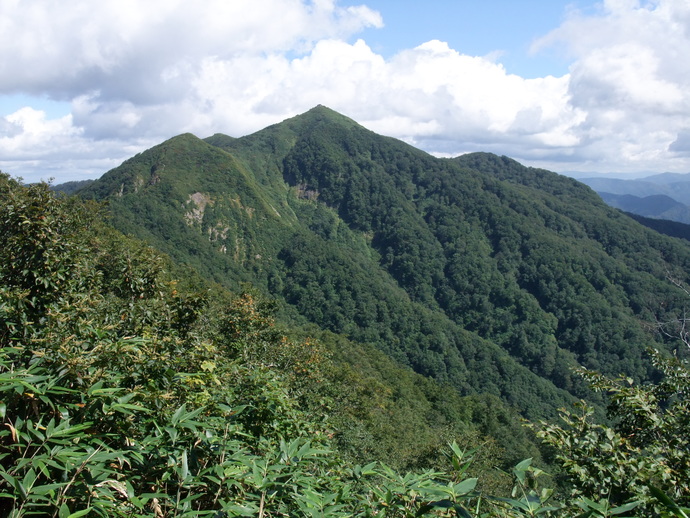 写真:剣岳山頂から見る太平山