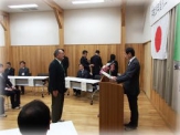 写真：修了証授与6