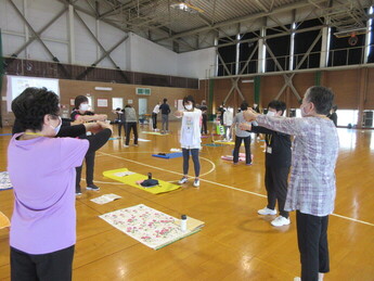 第4期いいあんべぇ体操サポーター養成講座の様子（運動講習）