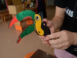 画像:オオハシをイメージした工作キット