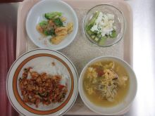 写真：女性のための食生活講座の献立