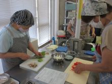 写真：調理実習の様子