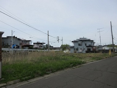 秋田市下新城長岡字毛無谷地194番111