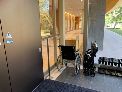 貸出用車椅子・ベビーカー